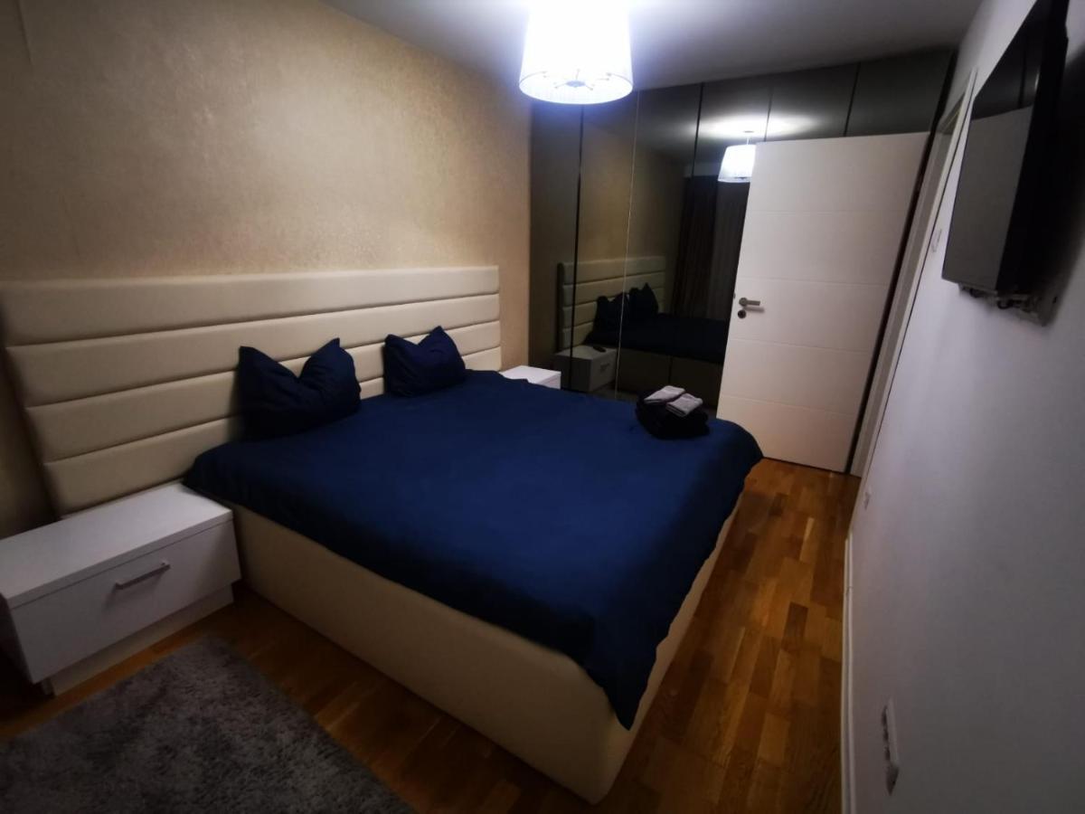 Luxury Apartment. 10 Minutes Taxi Ride To Center Timişoara Buitenkant foto