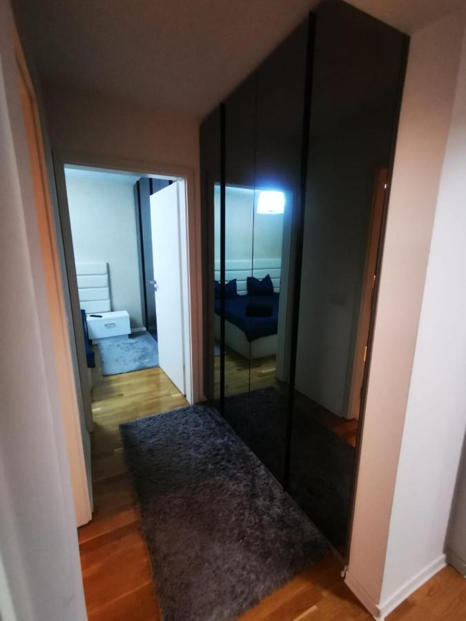 Luxury Apartment. 10 Minutes Taxi Ride To Center Timişoara Buitenkant foto